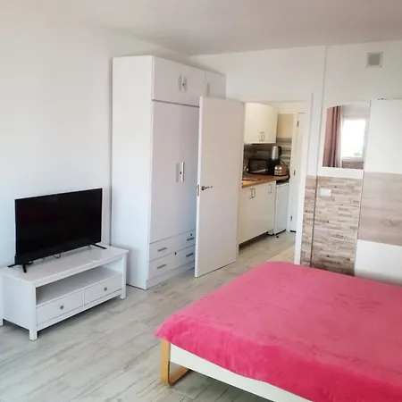 Designer 1 Bedroom White Tree 2 Minutes To The In The Center, Puerto De La Cruz, Tenerife Apartamento Puerto de la Cruz (Tenerife)