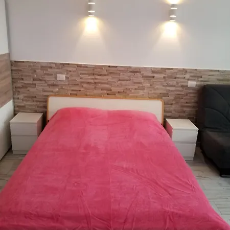 Designer 1 Bedroom White Tree 2 Minutes To The In The Center, Puerto De La Cruz, Tenerife Apartamento