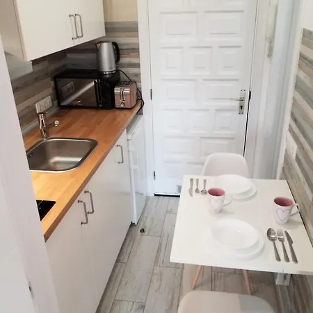 Apartamento Designer 1 Bedroom White Tree 2 Minutes To The In The Center, Puerto De La Cruz, Tenerife