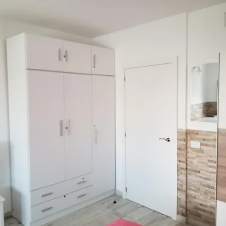 Appartement Designer 1 Bedroom White Tree 2 Minutes To The In The Center, Puerto De La Cruz, Tenerife Puerto de la Cruz (Tenerife)